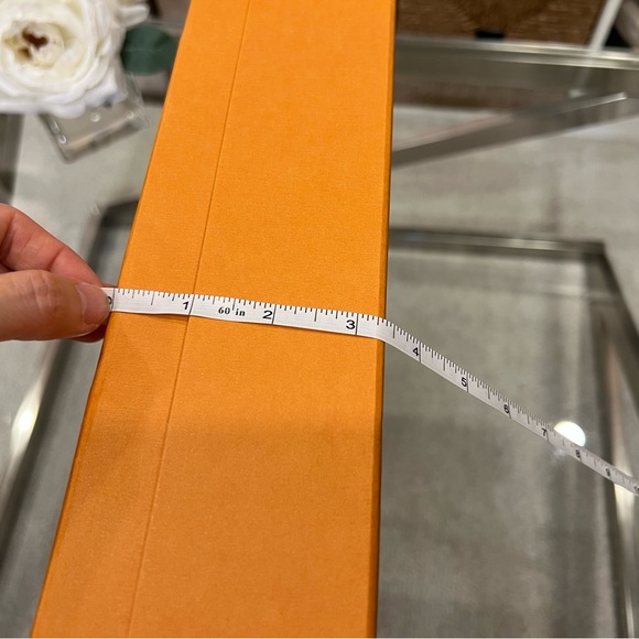 Louis Vuitton Magnetic Gift Box - Picture 9 of 9